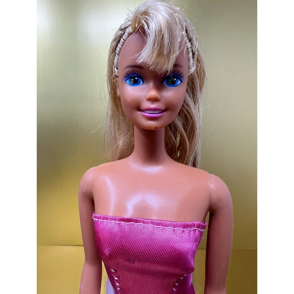 Vintage Barbie Doll 1976 Mattel With Long Blonde Hair‎ and Blue Eyes Pink Dress